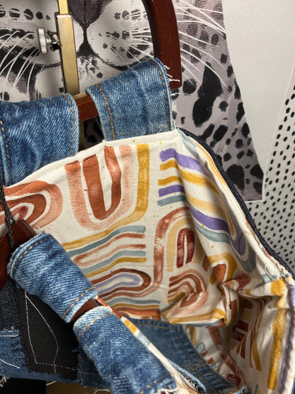 Handheld tote